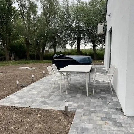 Landelijk Met Jacuzzi En Ir-sauna